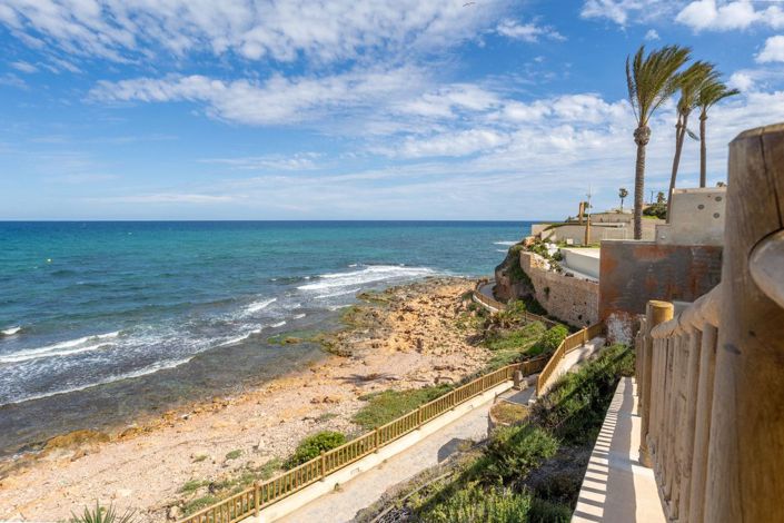 Image No.38-3 Bed Villa for sale