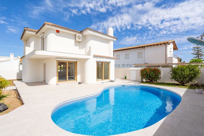 Image No.4-3 Bed Villa for sale