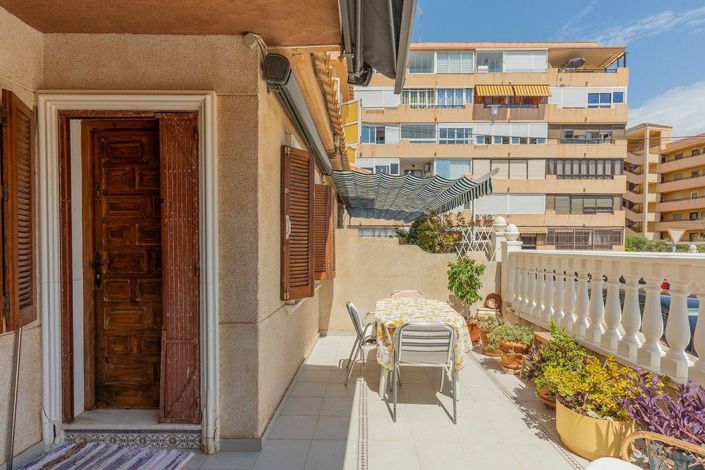 Image No.3-Maison de 3 chambres à vendre à Torrevieja