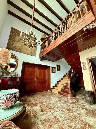 Image No.2-6 Bed Villa for sale