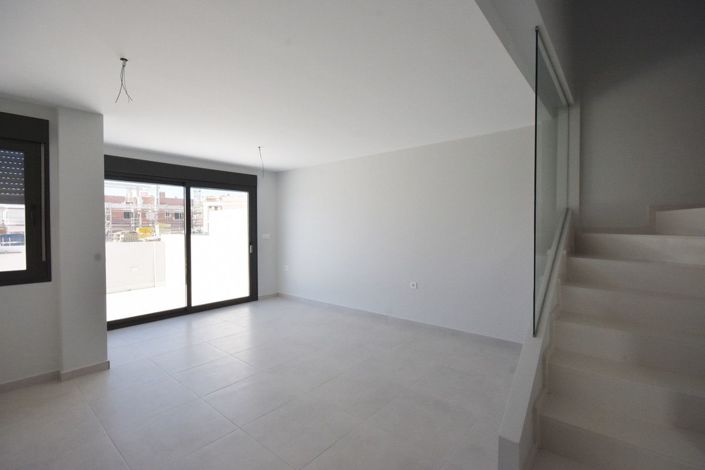 Image No.6-3 Bed Apartment for sale