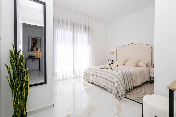 Image No.29-3 Bed Villa for sale