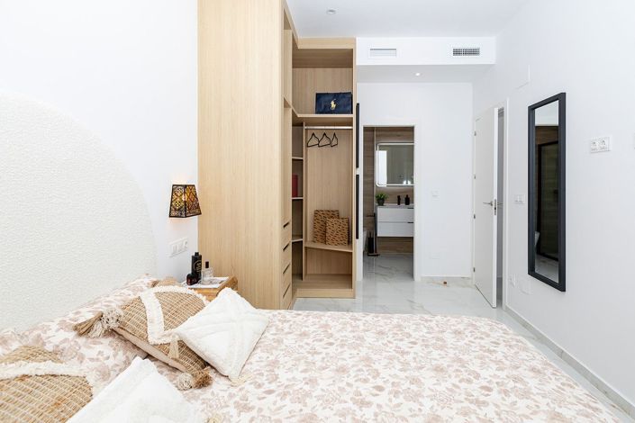 Image No.46-3 Bed Villa for sale