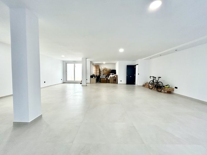 Image No.30-4 Bed Villa for sale