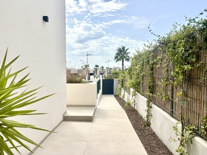 Image No.44-4 Bed Villa for sale