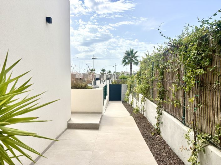 Image No.44-4 Bed Villa for sale