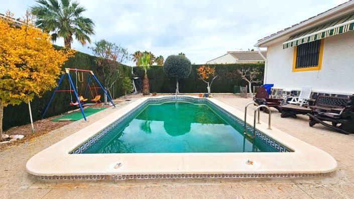 Image No.3-3 Bed Villa for sale