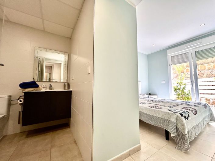 Image No.16-3 Bed House for sale