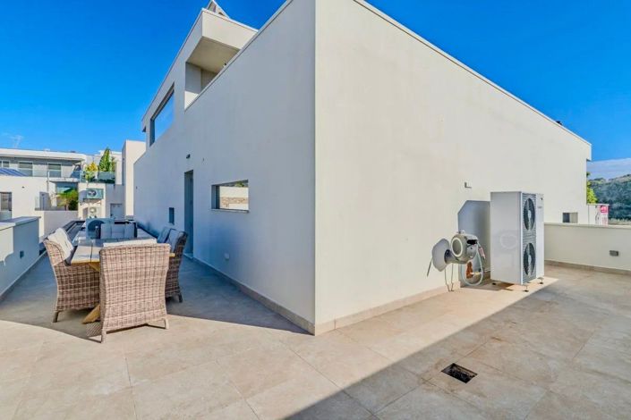 Image No.20-4 Bed Villa for sale