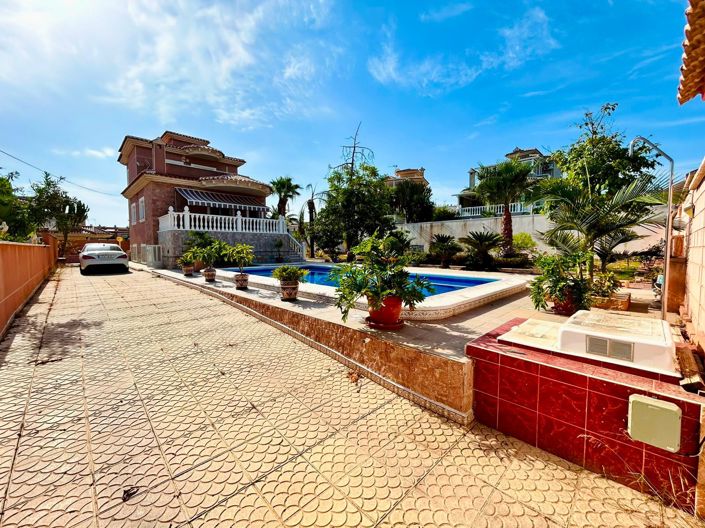 Image No.15-2 Bed Villa for sale
