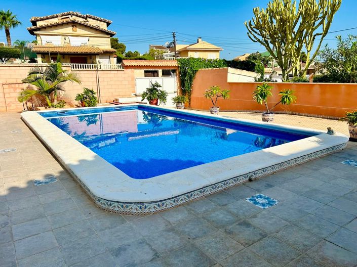 Image No.18-2 Bed Villa for sale