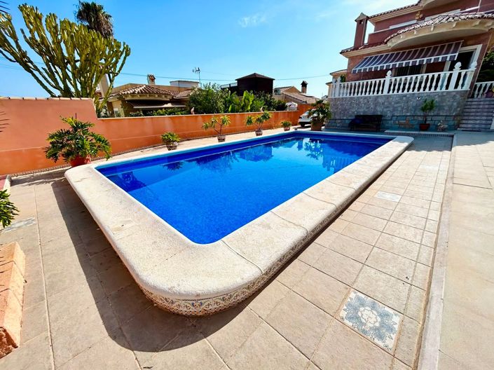 Image No.2-2 Bed Villa for sale