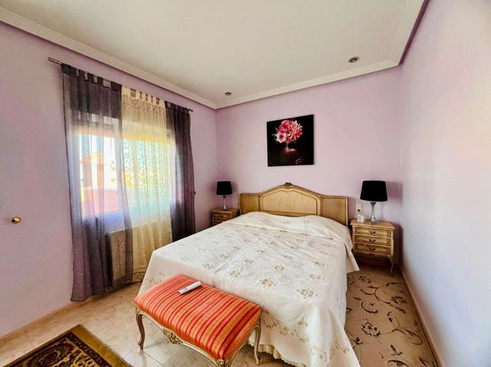 Image No.40-2 Bed Villa for sale