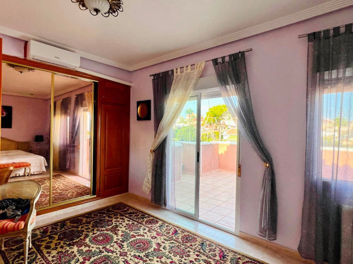 Image No.41-2 Bed Villa for sale