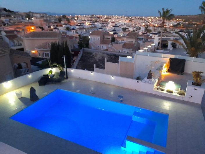 Image No.13-6 Bed Villa for sale