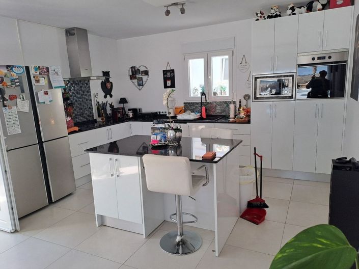 Image No.24-6 Bed Villa for sale