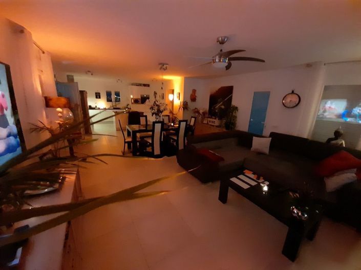 Image No.25-6 Bed Villa for sale