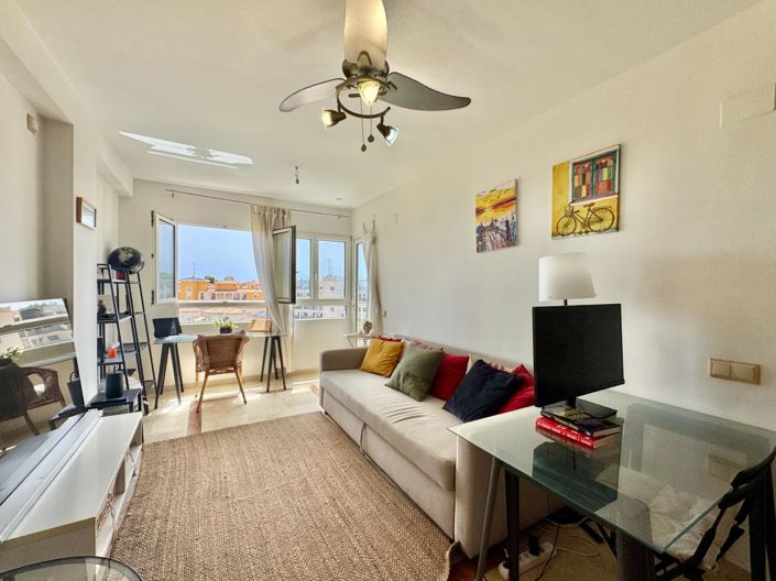Image No.20-2 Bed Apartment for sale
