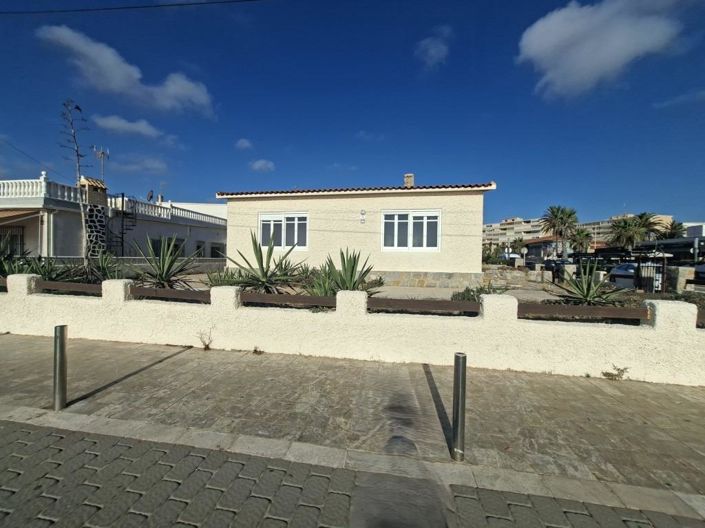 Image No.21-3 Bed Townhouse for sale