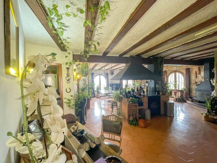 Image No.11-4 Bed Villa for sale