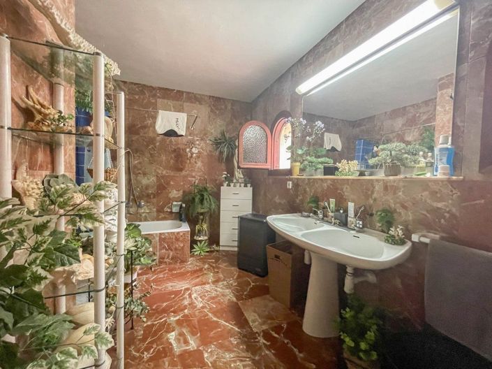 Image No.16-4 Bed Villa for sale