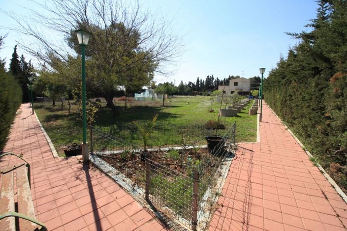 Image No.37-2 Bed Villa for sale