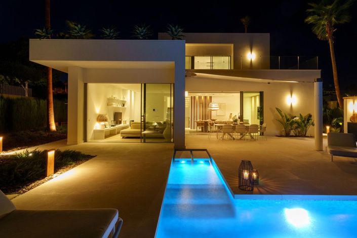 Image No.2-5 Bed Villa for sale
