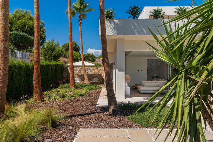 Image No.28-5 Bed Villa for sale