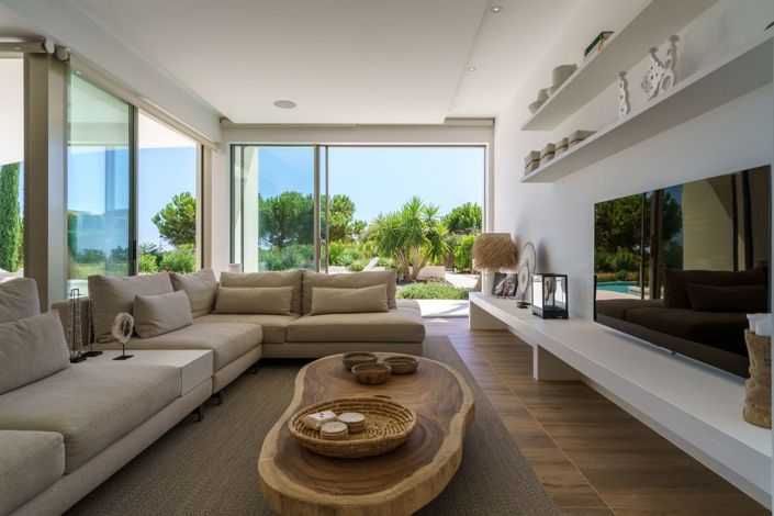Image No.6-5 Bed Villa for sale