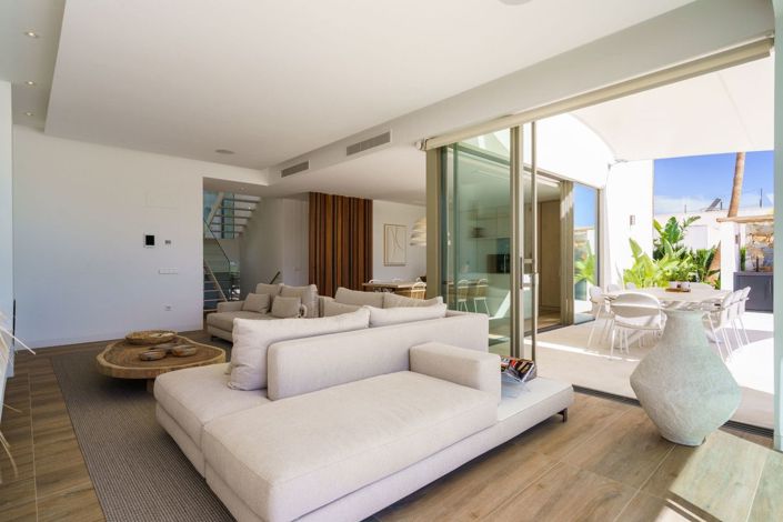 Image No.9-5 Bed Villa for sale