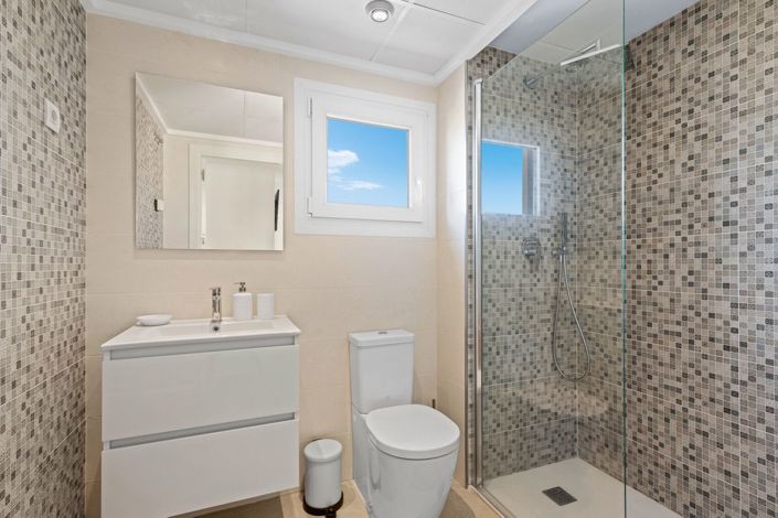 Image No.28-2 Bed Apartment for sale
