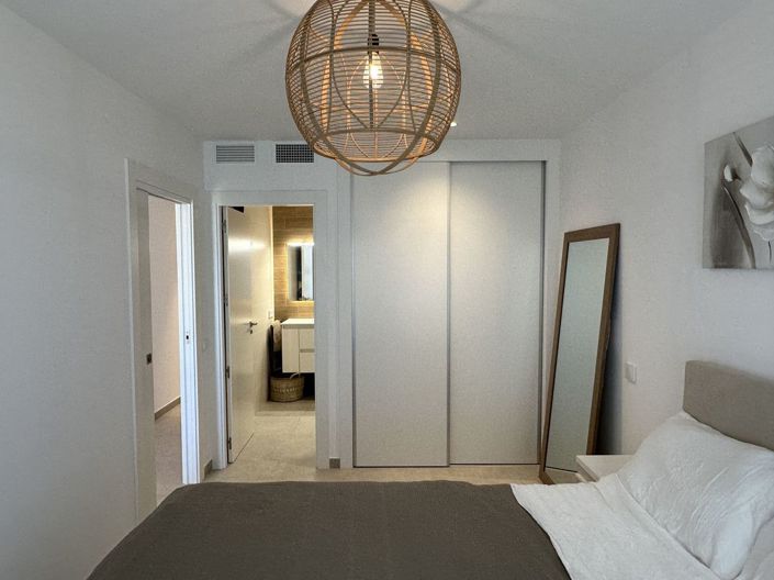 Image No.11-2 Bed Apartment for sale
