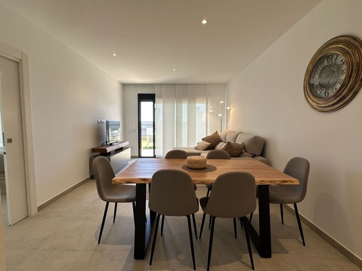 Image No.20-2 Bed Apartment for sale