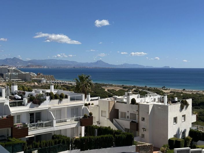 Image No.8-2 Bed Apartment for sale