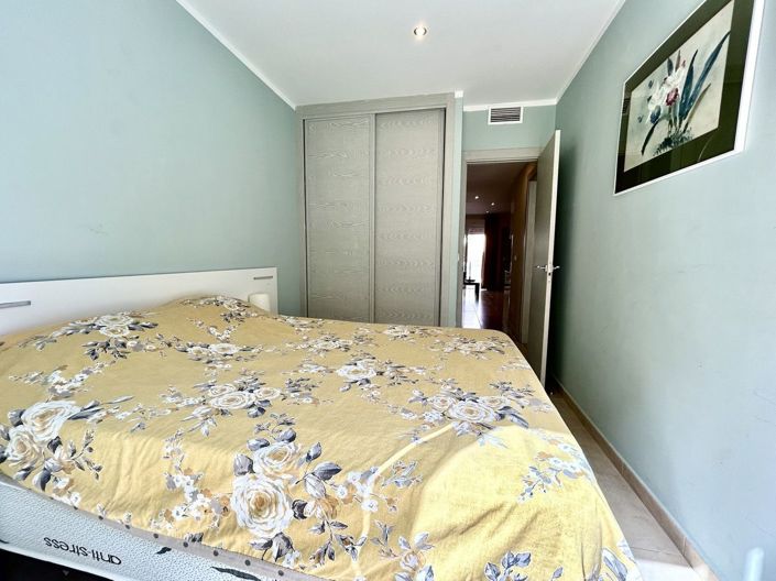 Image No.12-3 Bed House for sale
