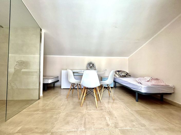 Image No.26-3 Bed House for sale
