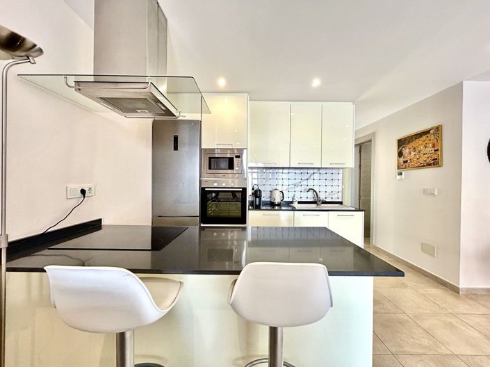 Image No.8-3 Bed House for sale