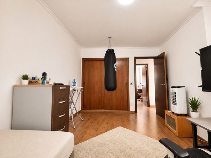 Image No.14-4 Bed Apartment for sale