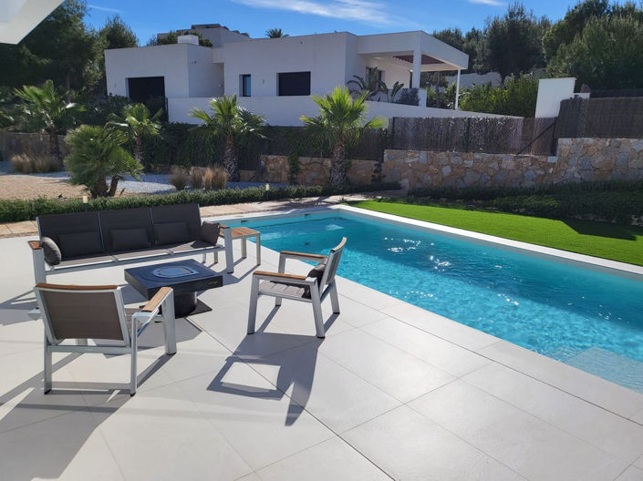 Image No.17-4 Bed Villa for sale