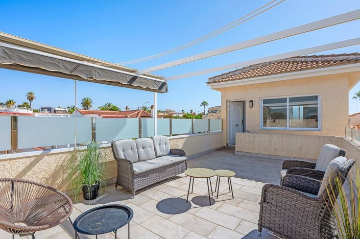 Image No.37-3 Bed Villa for sale