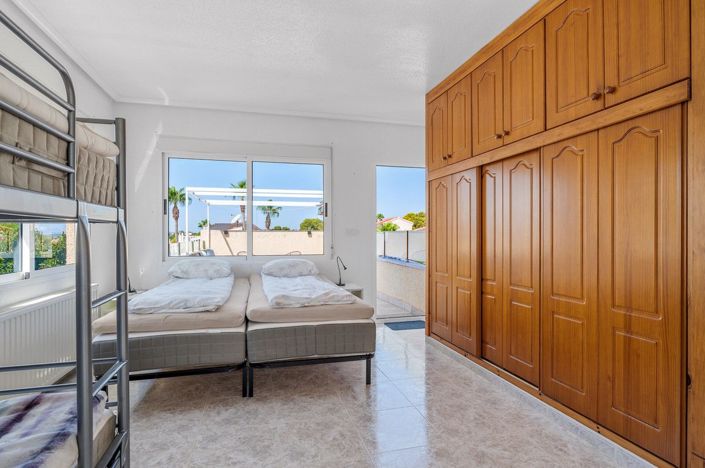 Image No.44-3 Bed Villa for sale