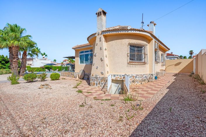 Image No.48-3 Bed Villa for sale