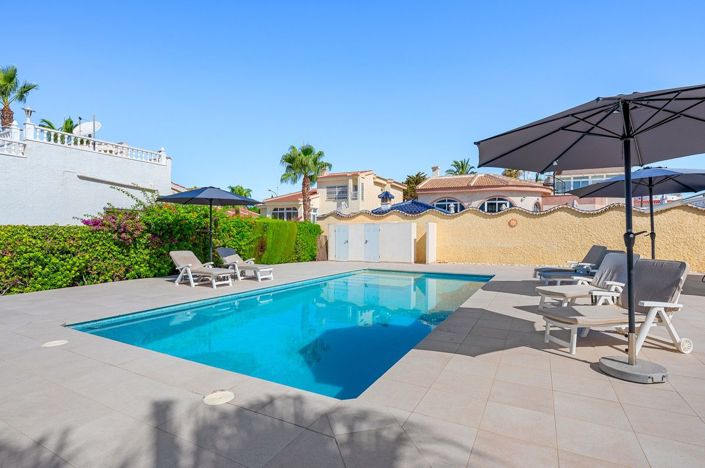 Image No.5-3 Bed Villa for sale