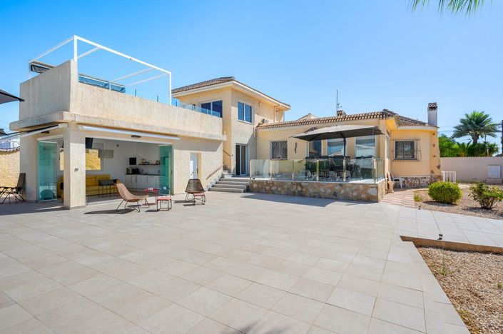 Image No.8-3 Bed Villa for sale
