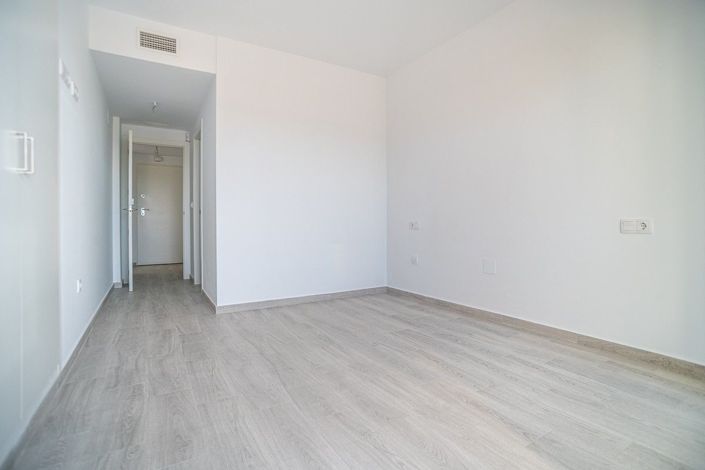 Image No.16-3 Bed Apartment for sale