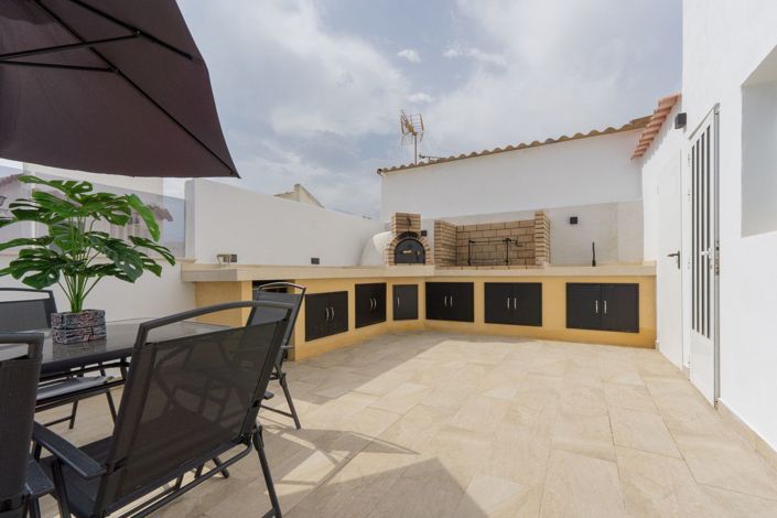 Image No.28-3 Bed Villa for sale