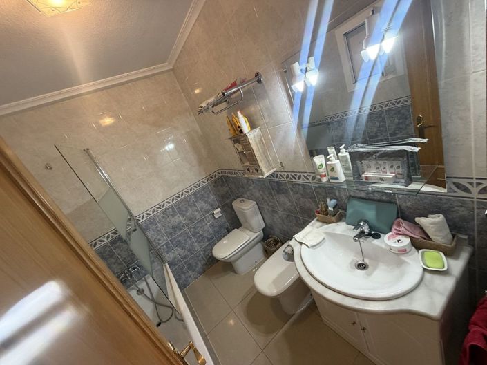 Image No.16-4 Bed Villa for sale