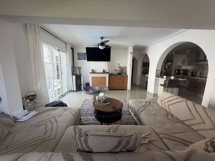 Image No.4-4 Bed Villa for sale