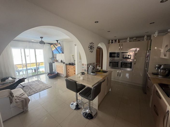 Image No.8-4 Bed Villa for sale