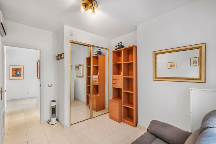 Image No.21-2 Bed Apartment for sale